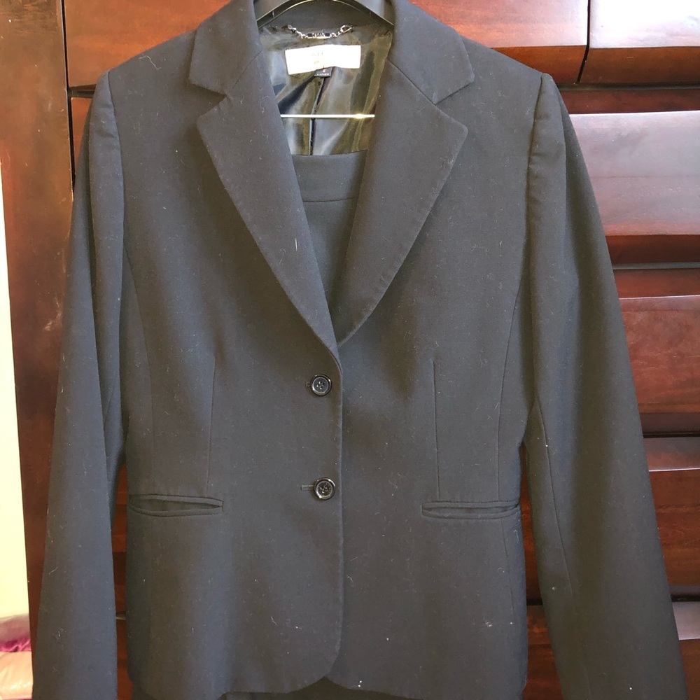 Tahari skirt suit black